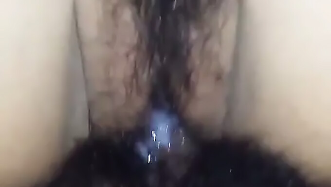 Isteri Asia Mendapat Creampie Dalam Video Amatur Ini